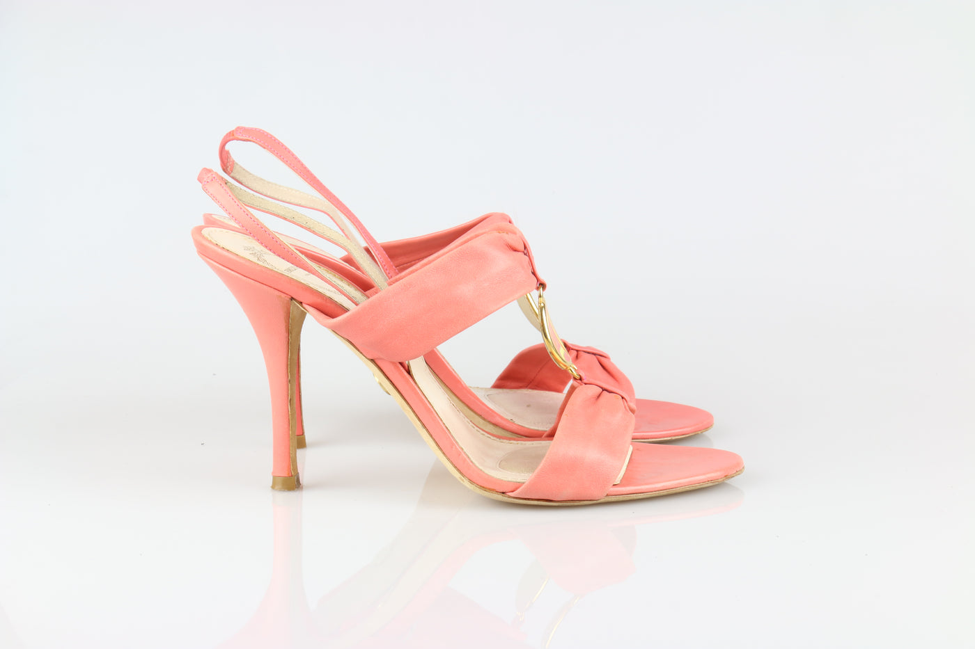 Coral leather sandals