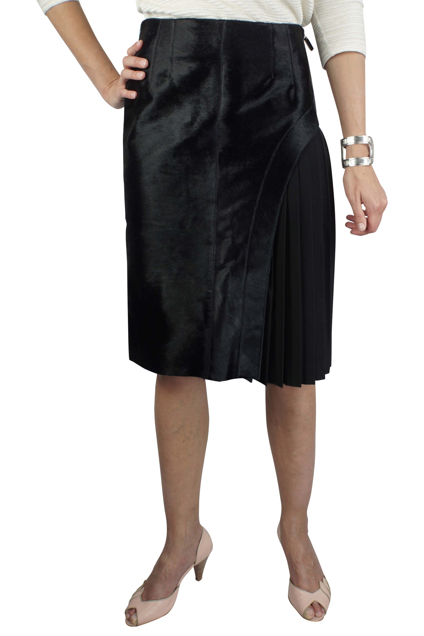 Ponyhair pleat black skirt