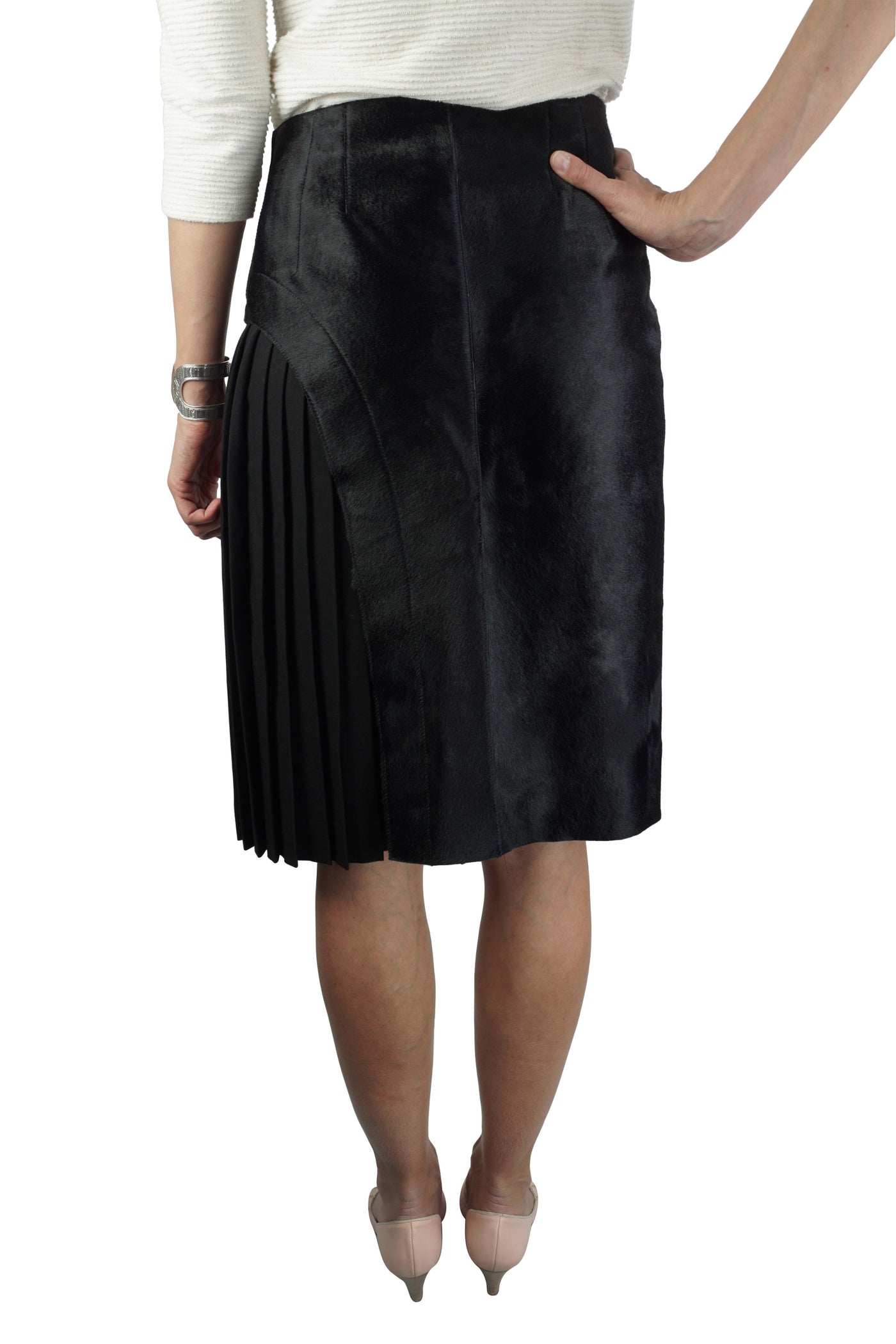 Ponyhair pleat black skirt