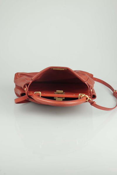 Peekaboo handbag in red