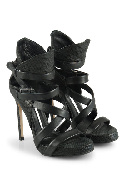 Collar Cross sandals in black