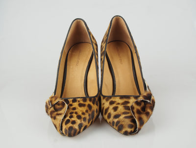 Leopard side bow heels