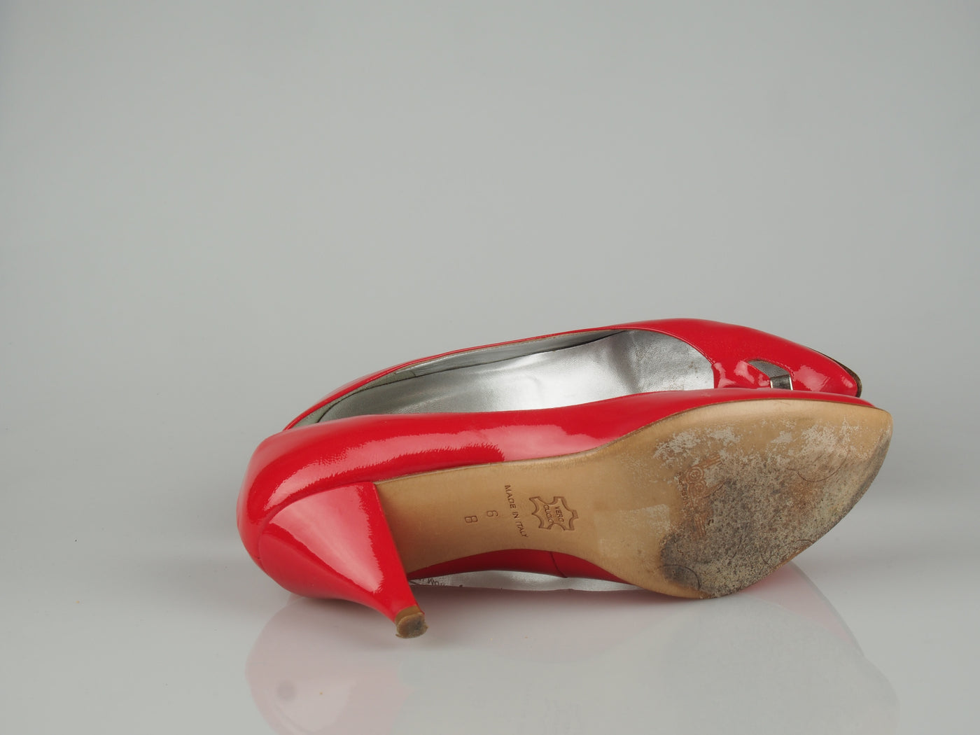 Coral bow heels