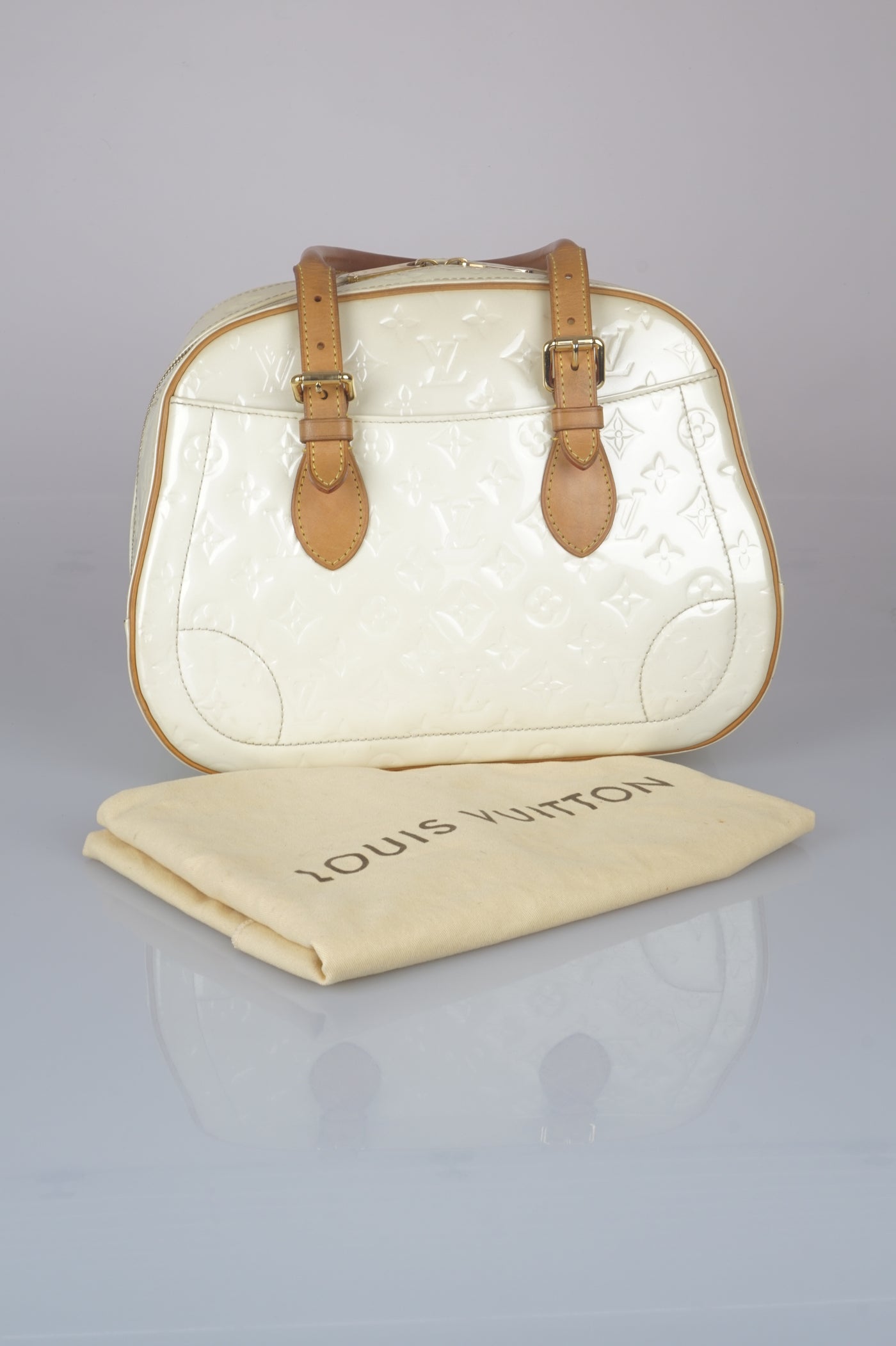 Trouville cream vernis handbag
