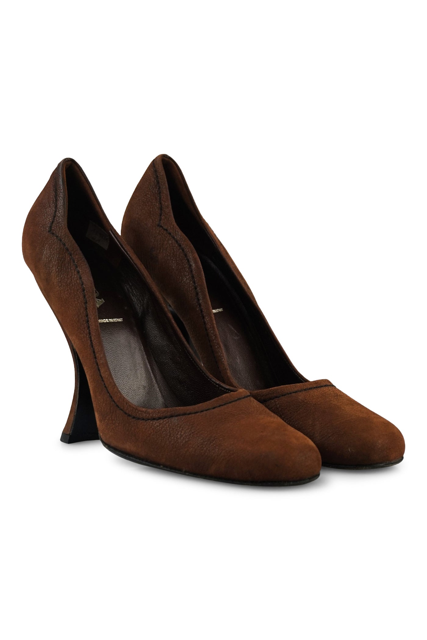 Mahogany curved pumps