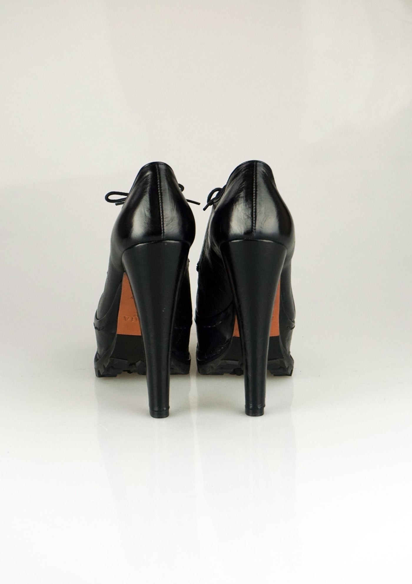 Platform lace up oxford heels