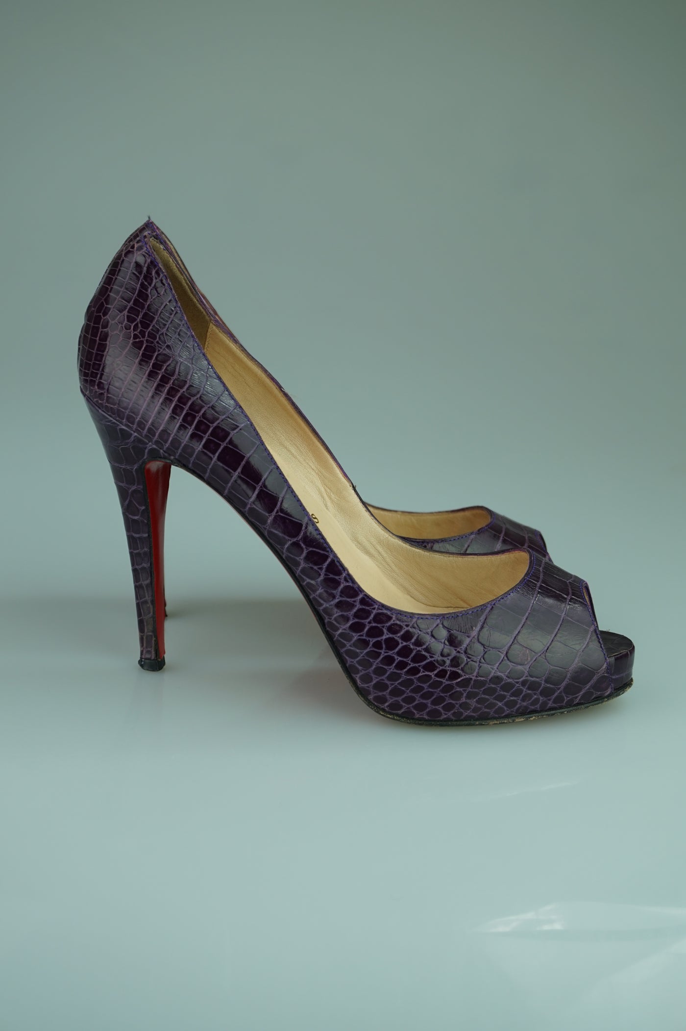 Very Prive 120 Python Peep Toe Pumps